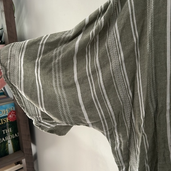 Tie front top - Picture 3 of 4